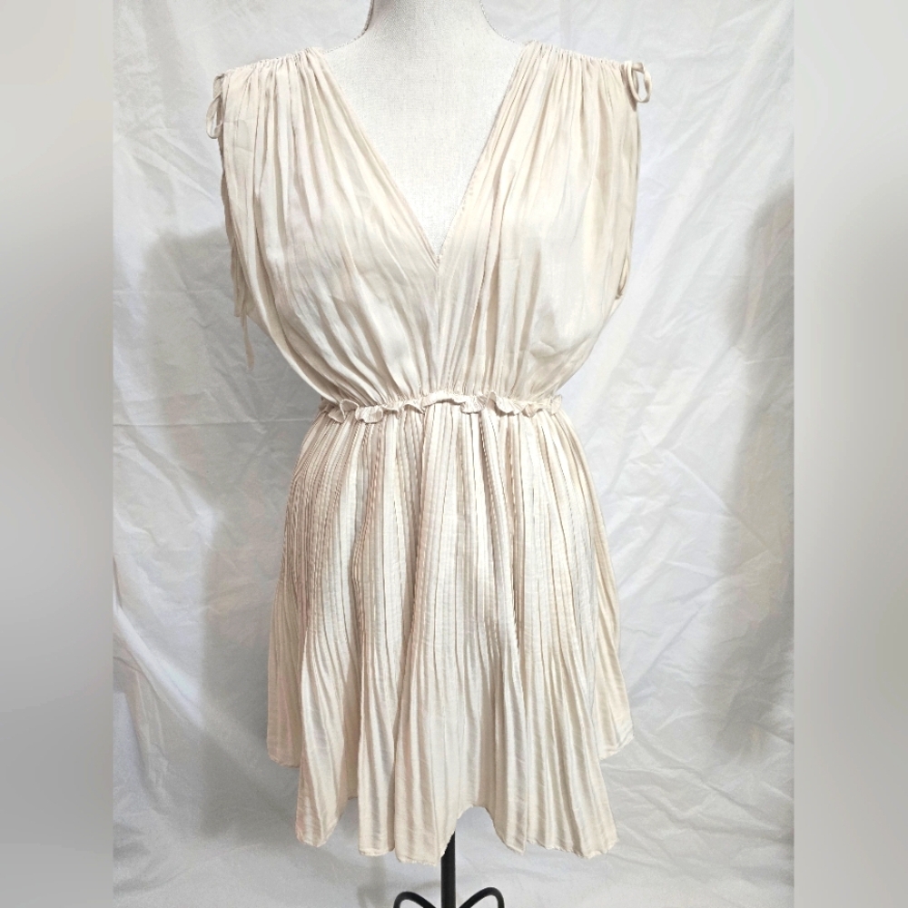 NWT Mustard Seed Cream Pleated Dress
